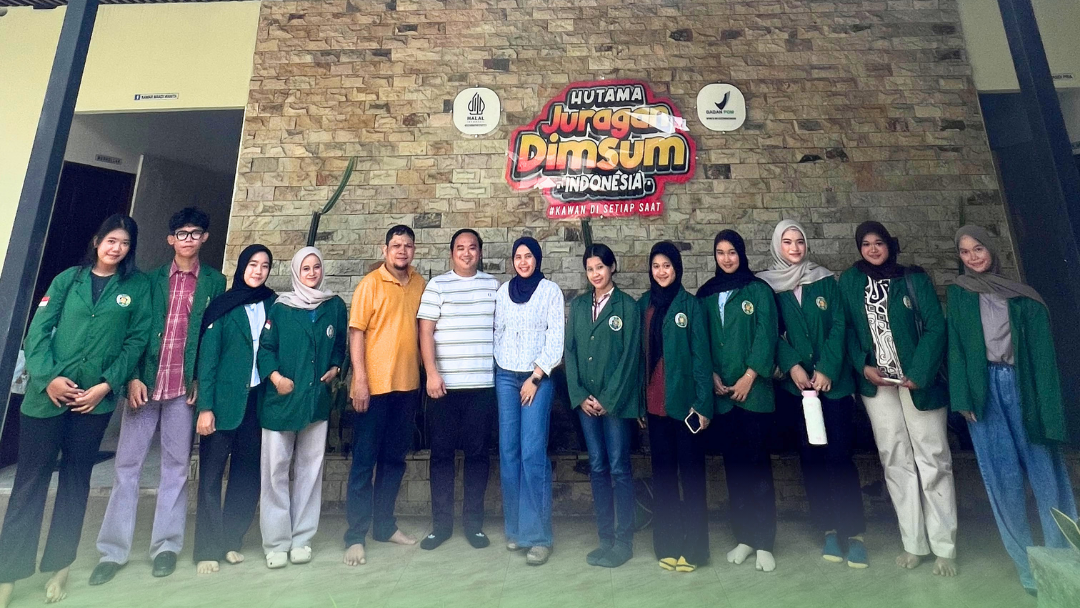 Supporting the SDGs, Head of MSP USU Sends Off 10 Students for PLPS Internship at PT Juragan Dimsum